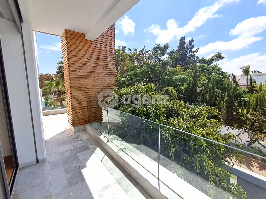 Villa à louer 600 m², 4 chambres Californie Casablanca