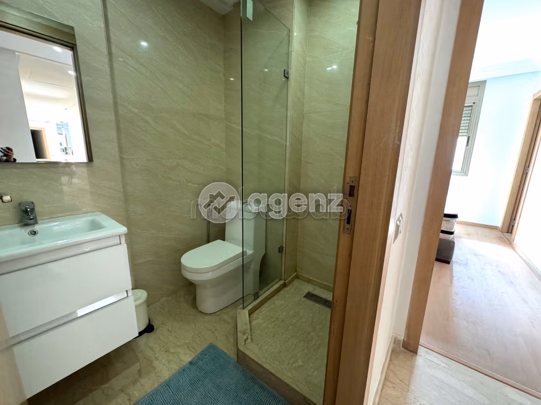 Se vende piso en Oasis. 3 dormitorios. Parking y ascensor