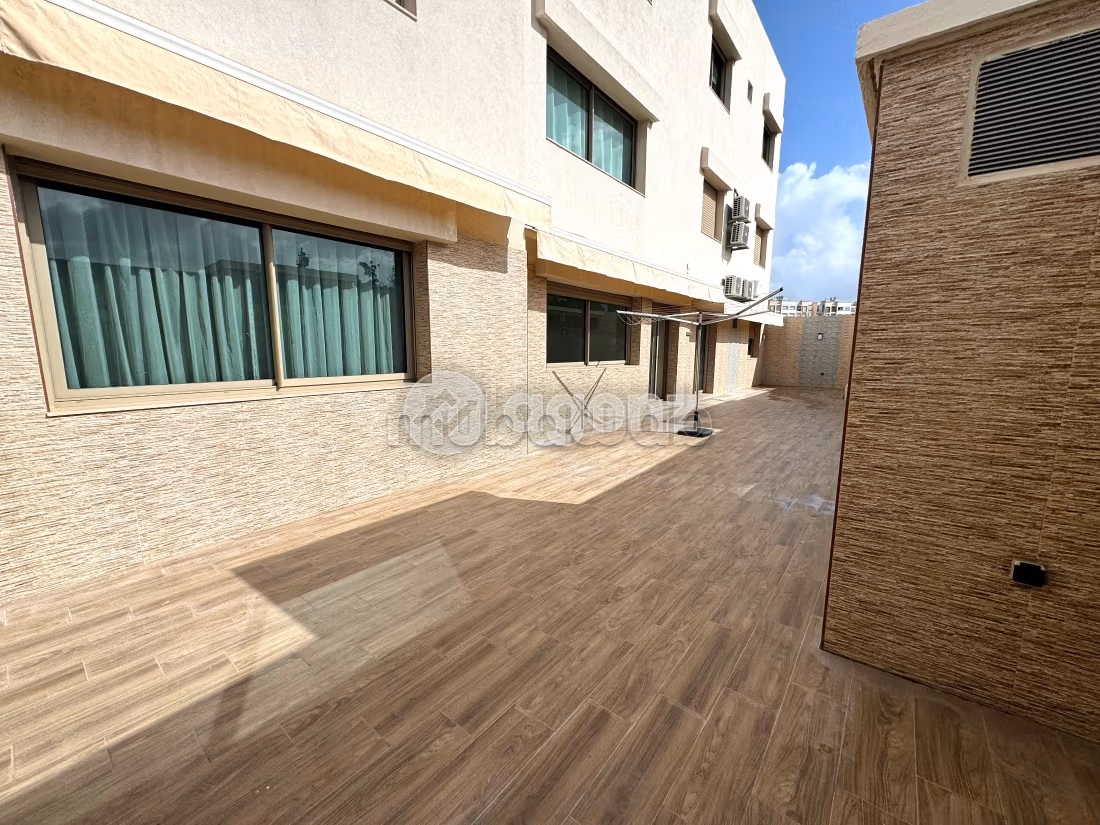 Se vende piso en Oasis. 3 dormitorios. Parking y ascensor