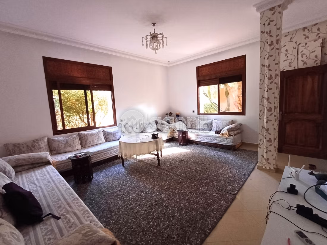 Magnificent villa for sale in Ennakhil Palmeraie. 5 rooms. Gardeners, Large terrace