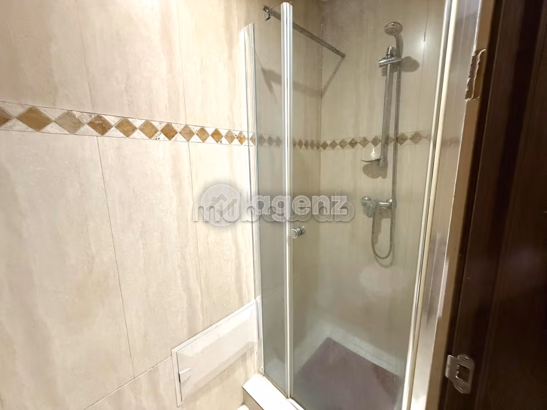 Splendid villa for sale in Ennakhil Palmeraie. 3 beautiful rooms. Garage and terrace