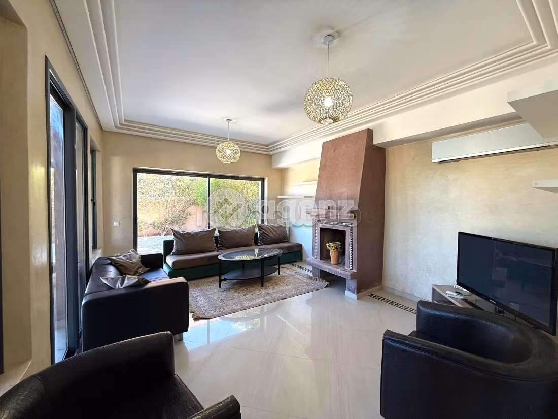 Splendid villa for sale in Ennakhil Palmeraie. 3 beautiful rooms. Garage and terrace