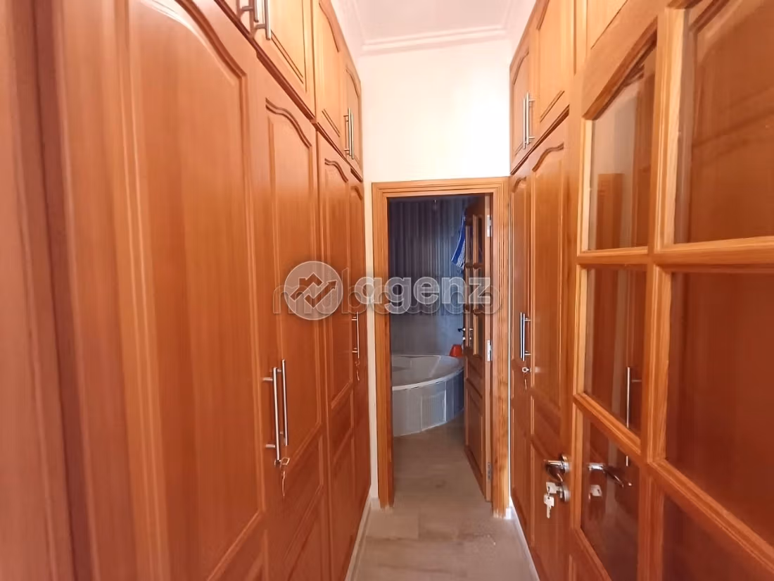 Appartement 221 m² à Route Immouzer — 9