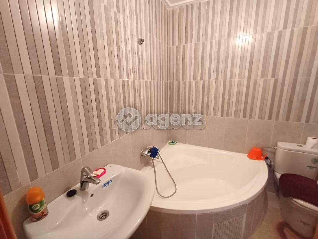 Appartement 221 m² à Route Immouzer — 16