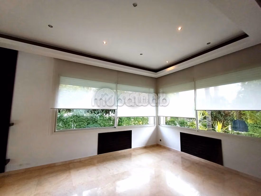 Casa de alto standing en venta en Route Immouzer. 5 dormitorios. Jardineras, Gran terraza