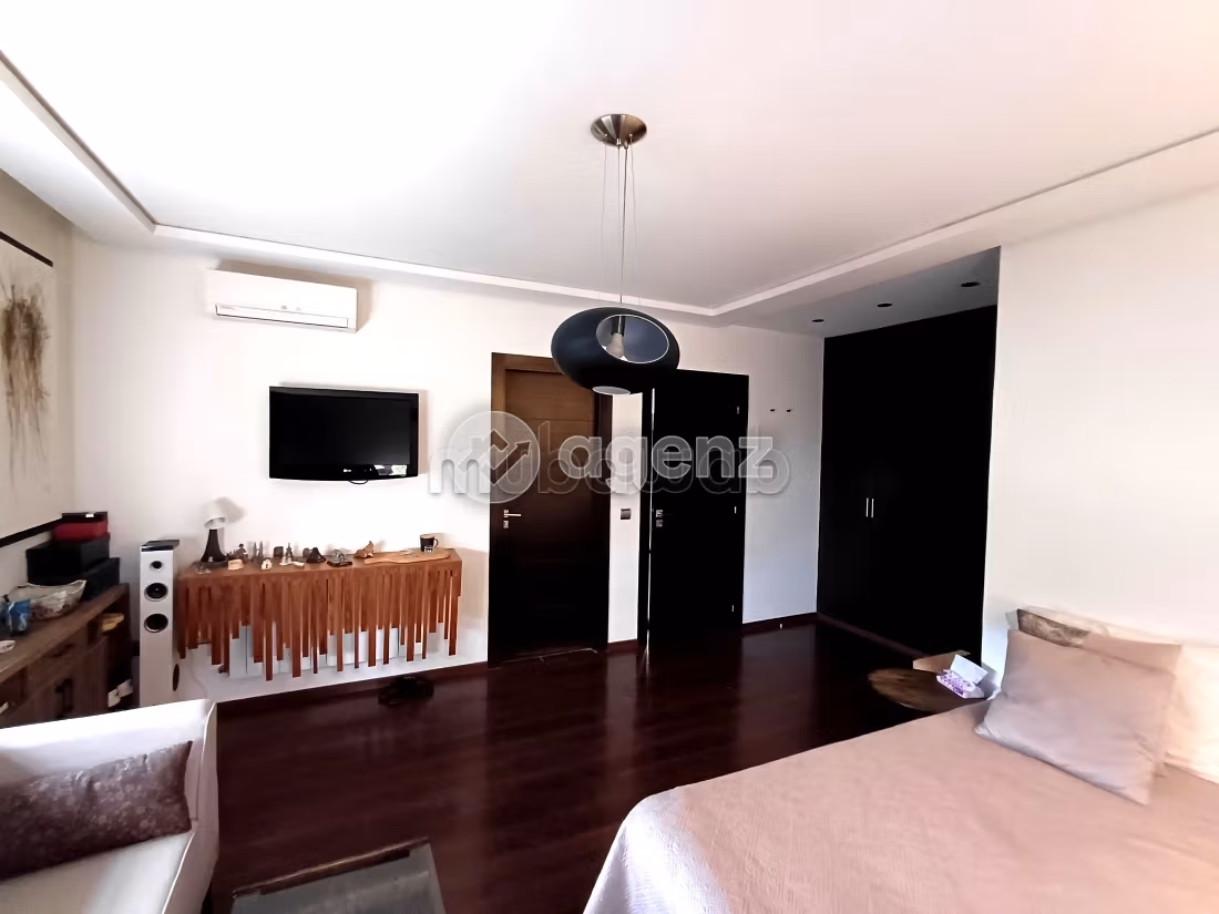 Casa de alto standing en venta en Route Immouzer. 5 dormitorios. Jardineras, Gran terraza