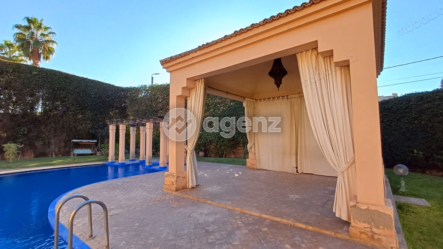 Luxury Villa for sale in Hay Targa. 4 lovely rooms