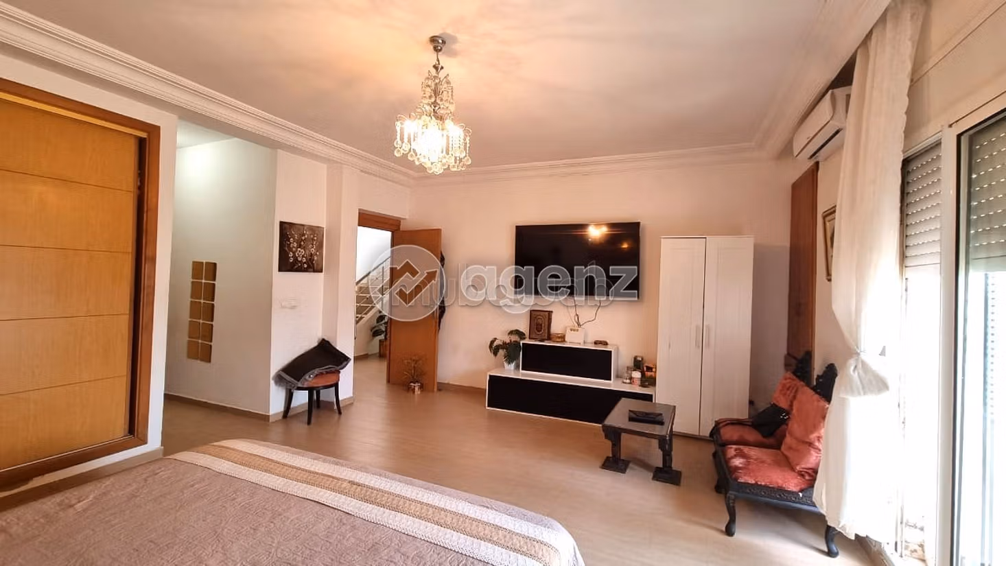 Villa à vendre 200 m², 4 chambres Oulfa Casablanca