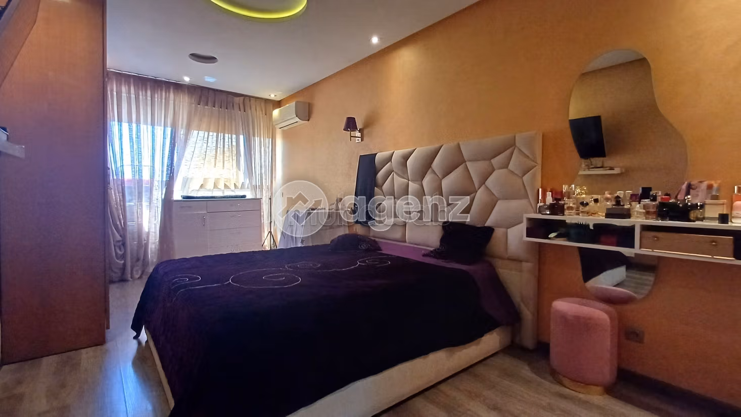 Vendita di uno splendido appartamento a Bourgogne Ouest. 2 camere. Ascensore e garage