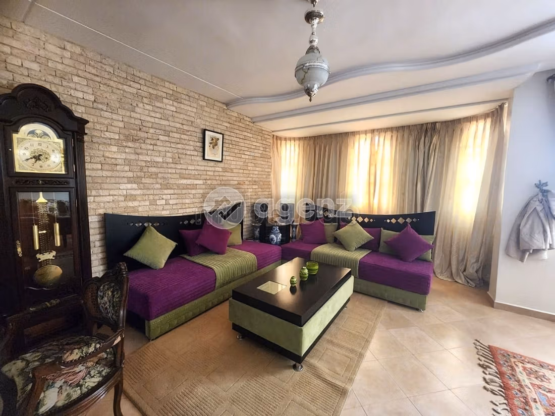 Magnificent villa for sale in Hay Najah. 4 lovely rooms. Carpark and terrace