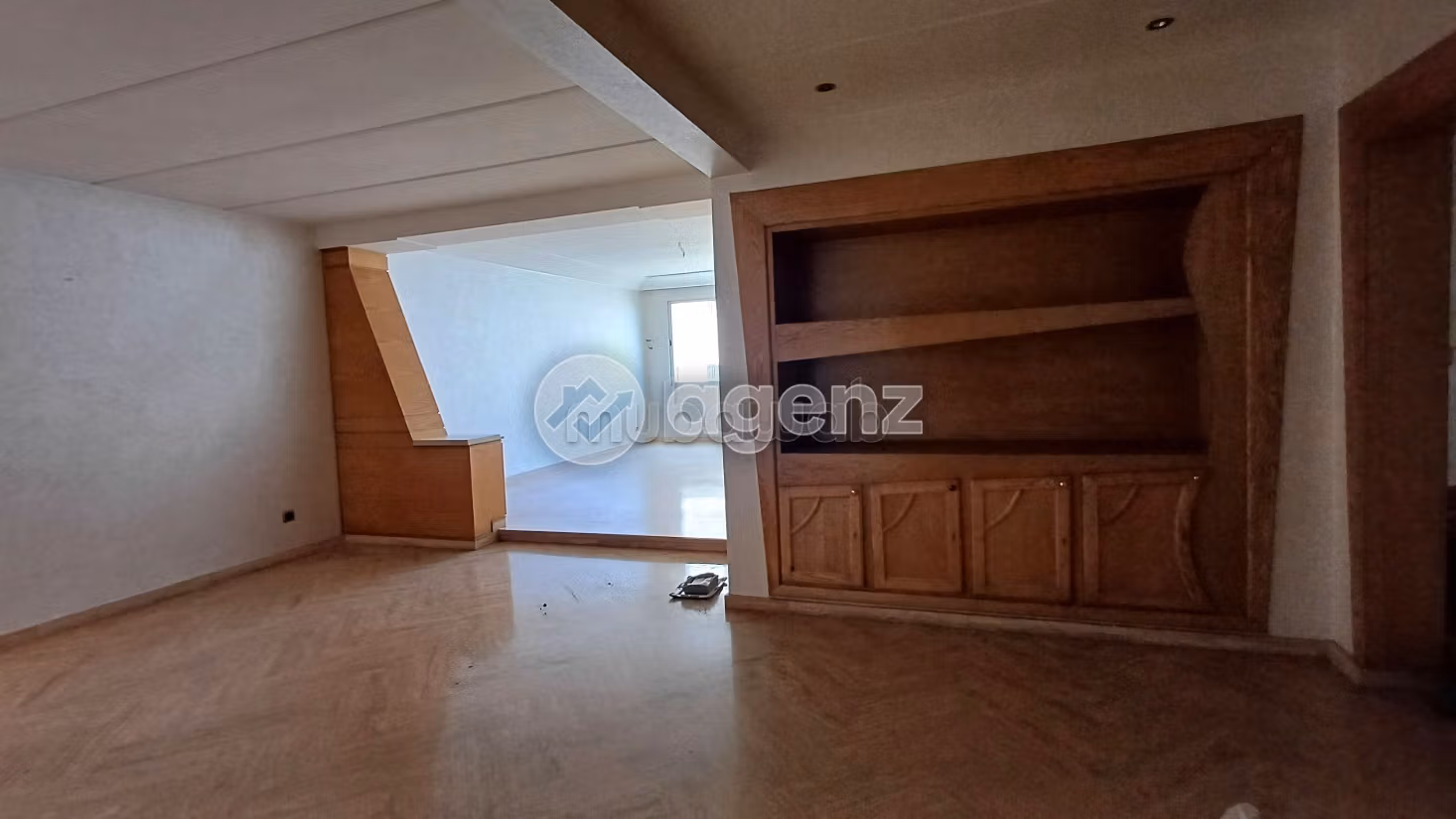 Splendido appartamento da acquistare. Superficie totale 129 m². Ascensore e posto auto