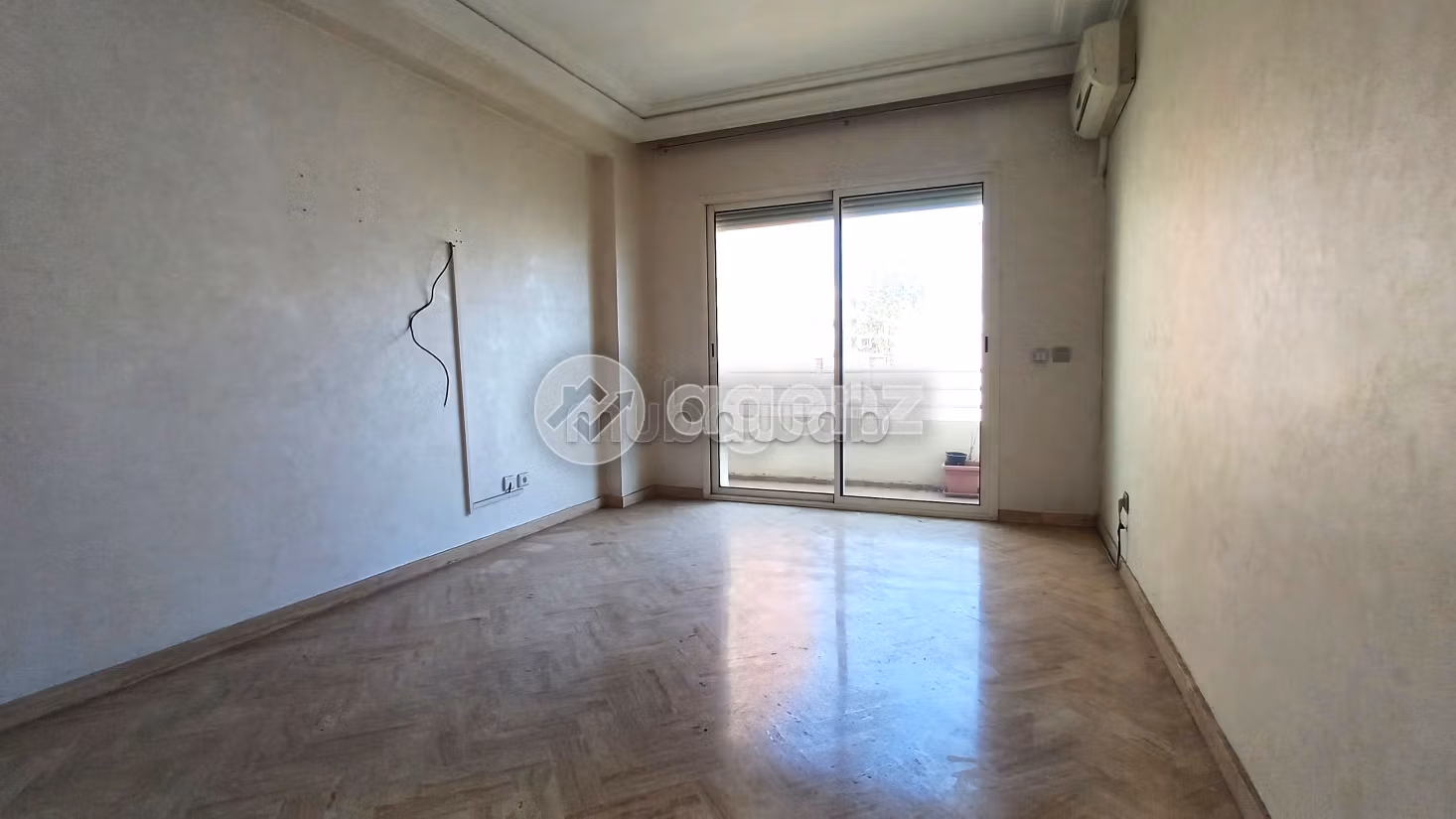 Splendido appartamento da acquistare. Superficie totale 129 m². Ascensore e posto auto