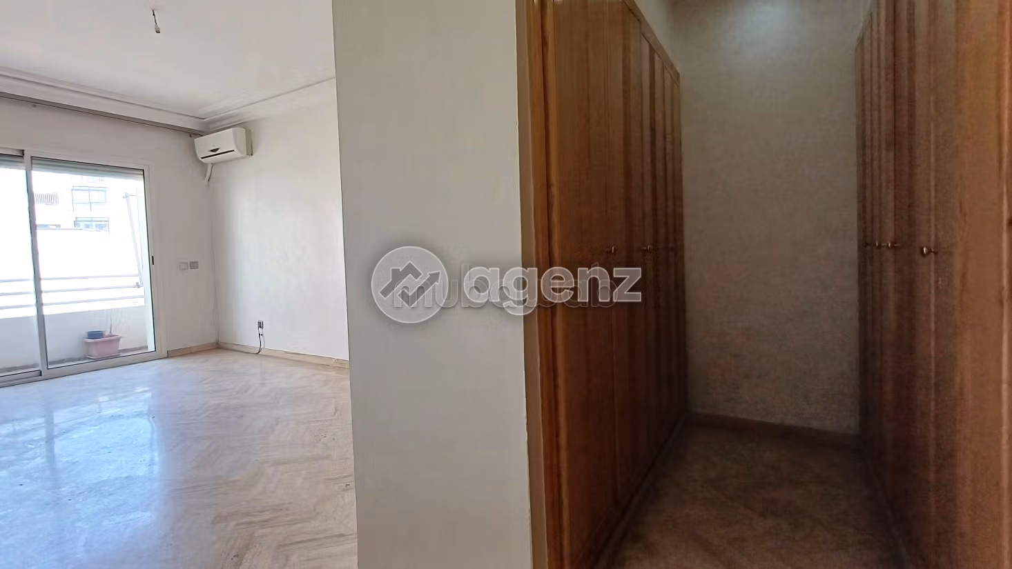 Splendido appartamento da acquistare. Superficie totale 129 m². Ascensore e posto auto