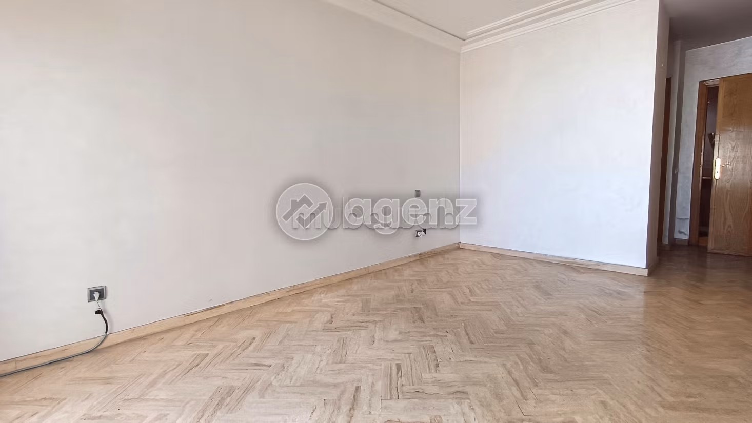 Splendido appartamento da acquistare. Superficie totale 129 m². Ascensore e posto auto