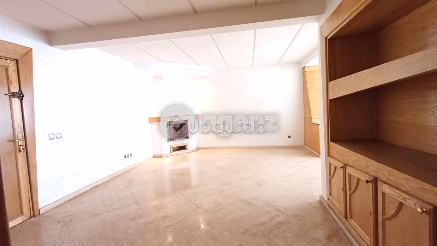 Splendido appartamento da acquistare. Superficie totale 129 m². Ascensore e posto auto