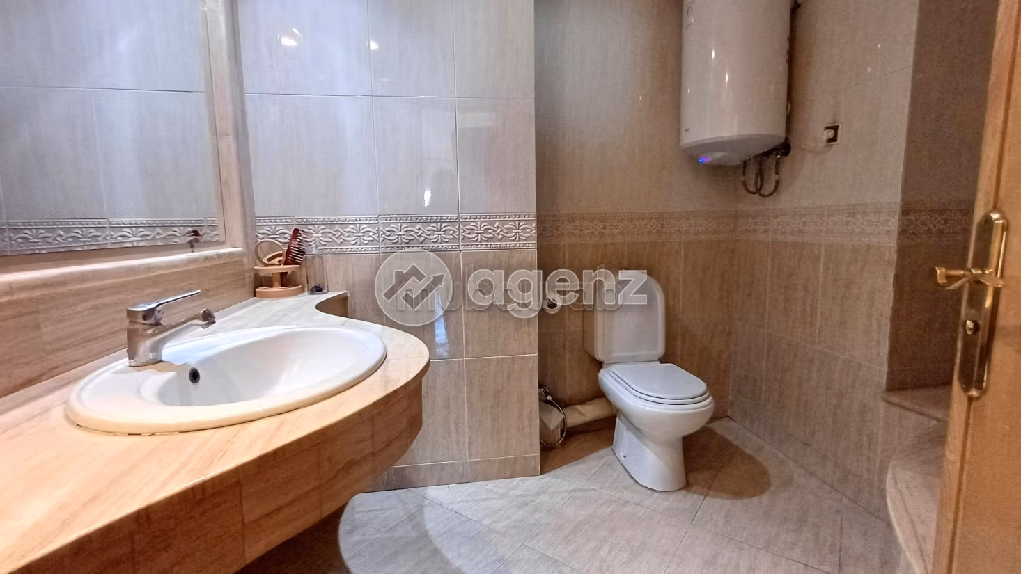 Splendido appartamento da acquistare. Superficie totale 129 m². Ascensore e posto auto