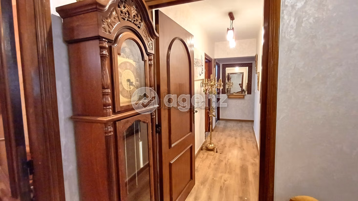 Apartment to purchase in Les Hôpitaux. Large area 143 m². New furniture