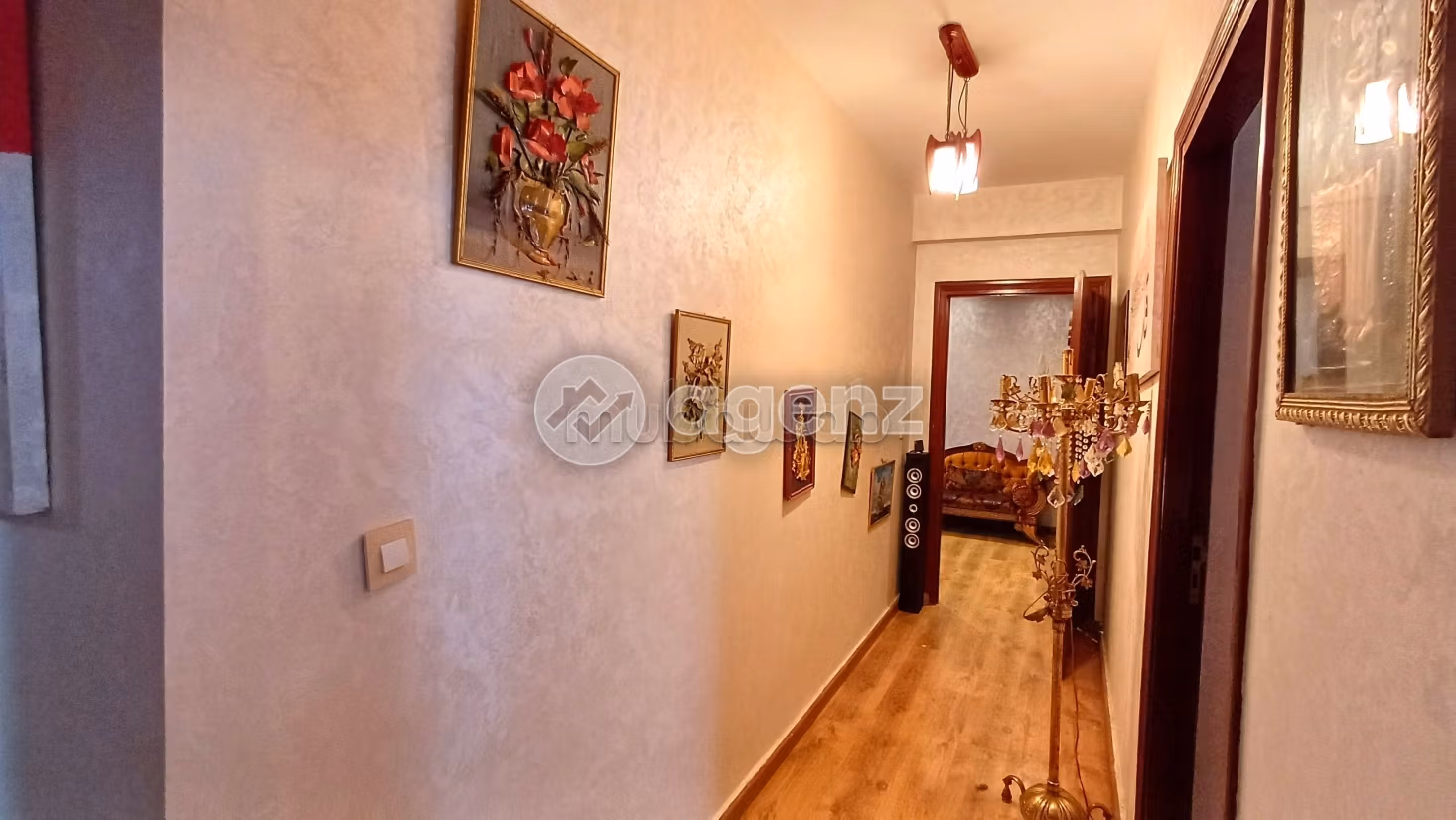 Apartment to purchase in Les Hôpitaux. Large area 143 m². New furniture