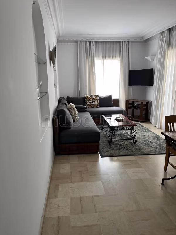 استئجار شقة بغوثي. المساحة 72 م². مفروشة