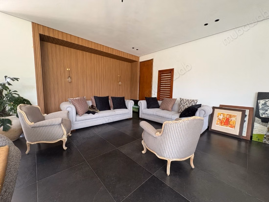 Beautiful villa for rent. Small area 700 m². Attic