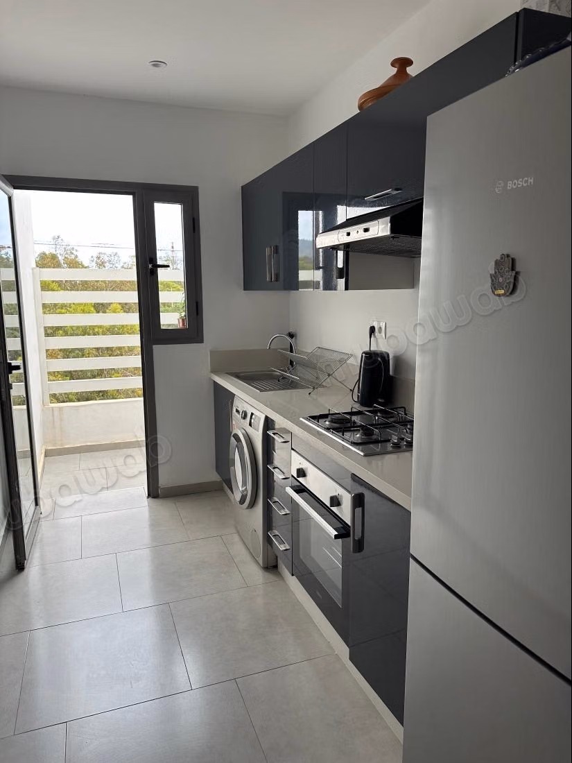 Superbe appartement à vendre à Cabo Negro, totale 83 m². Bien meublé