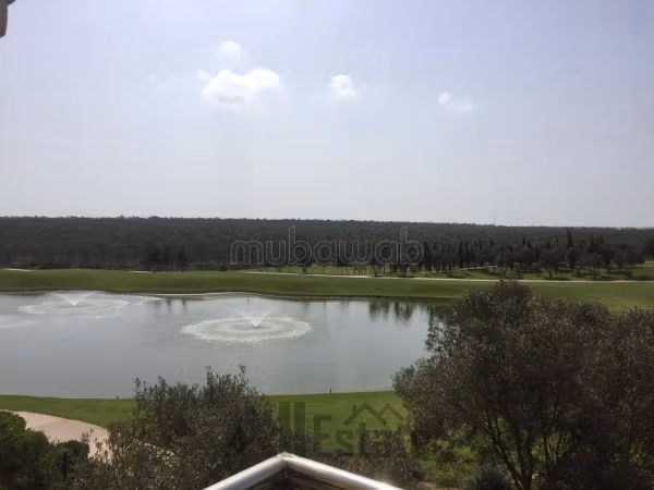 Villa jumelée vide à louer – Bouskoura Golf