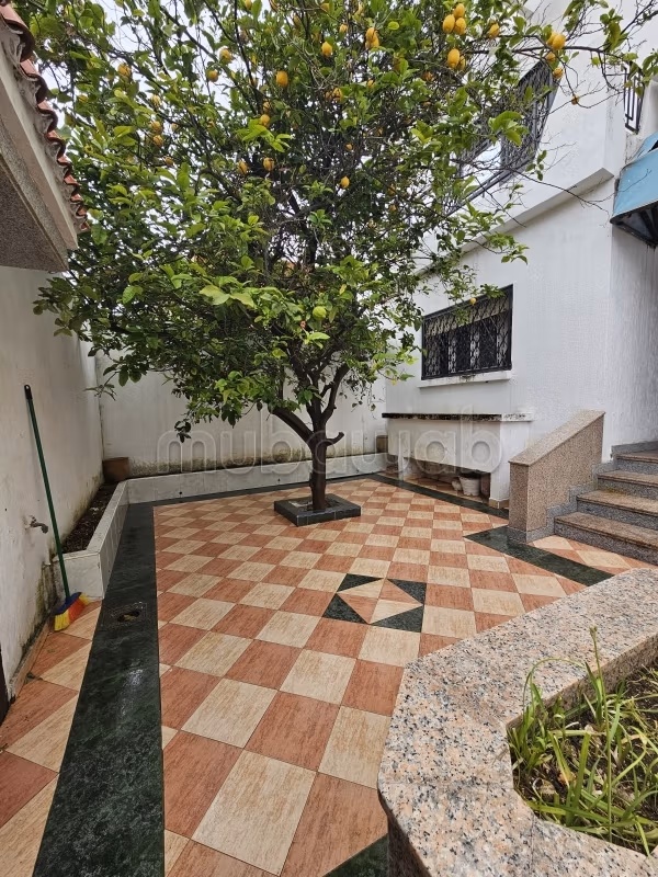 Villa bien située à vendre à Drissia Tanger