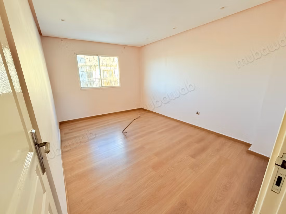 Bel appartement en location à Belvédère. 1 Pièce. Terrasse et ascenseur