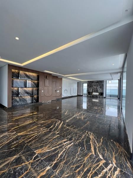 Luxueux penthouse à louer vue mére