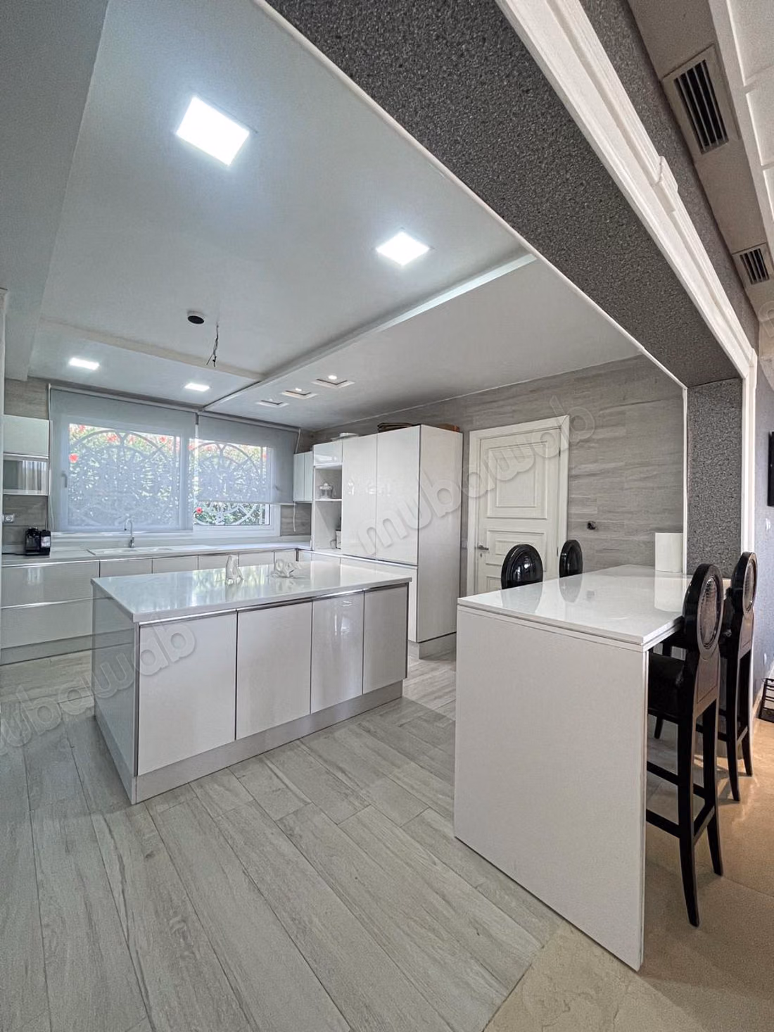 Villa lux Haut standing à louer 2000m²
