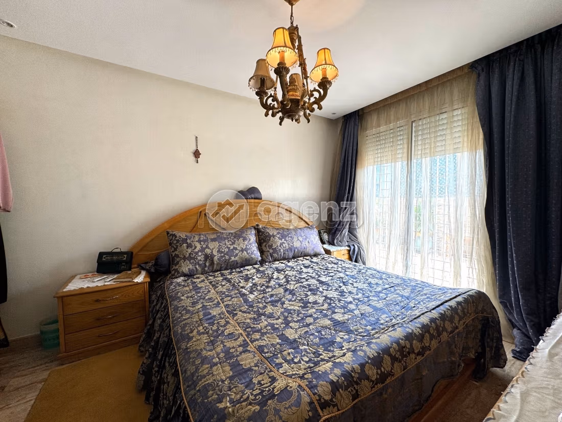 Fabulous apartment for sale in Mers Sultan. Area of 141 m². Carpark and elevator