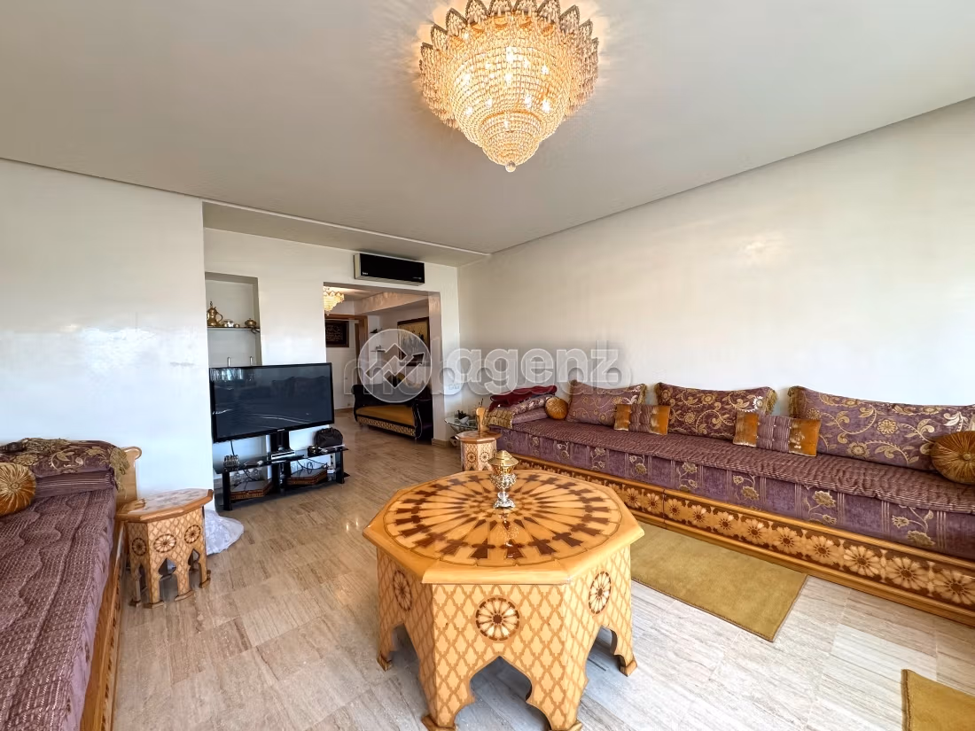 Fabulous apartment for sale in Mers Sultan. Area of 141 m². Carpark and elevator