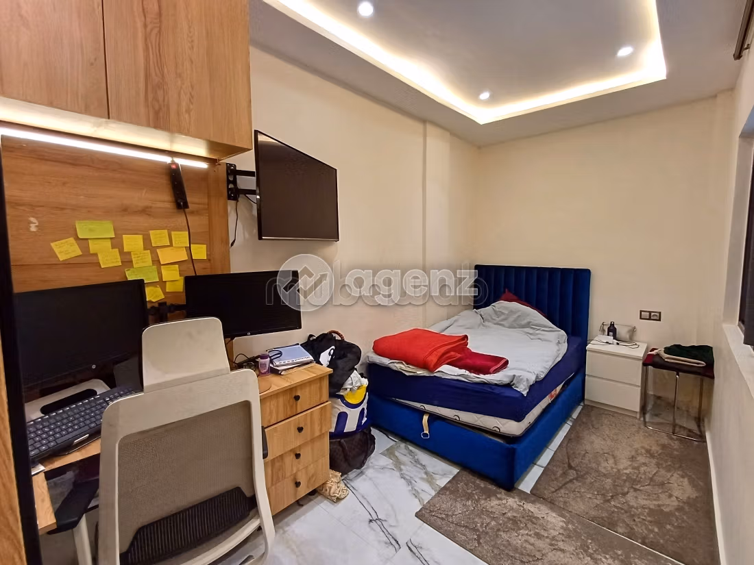 Apartment for sale in Quartier Bachkou. 3 rooms. Garage