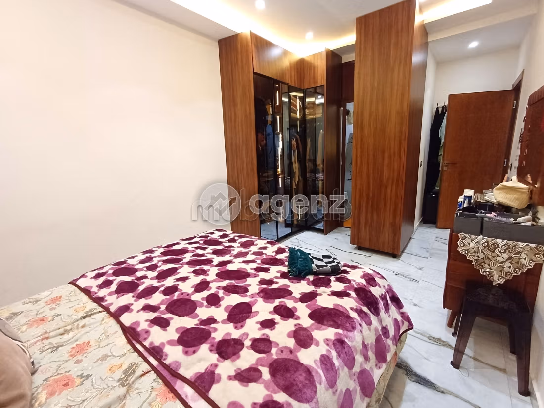 Apartment for sale in Quartier Bachkou. 3 rooms. Garage
