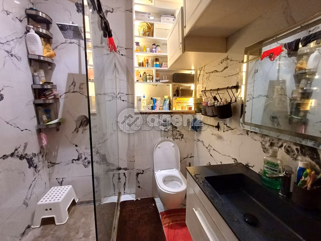 Apartment for sale in Quartier Bachkou. 3 rooms. Garage