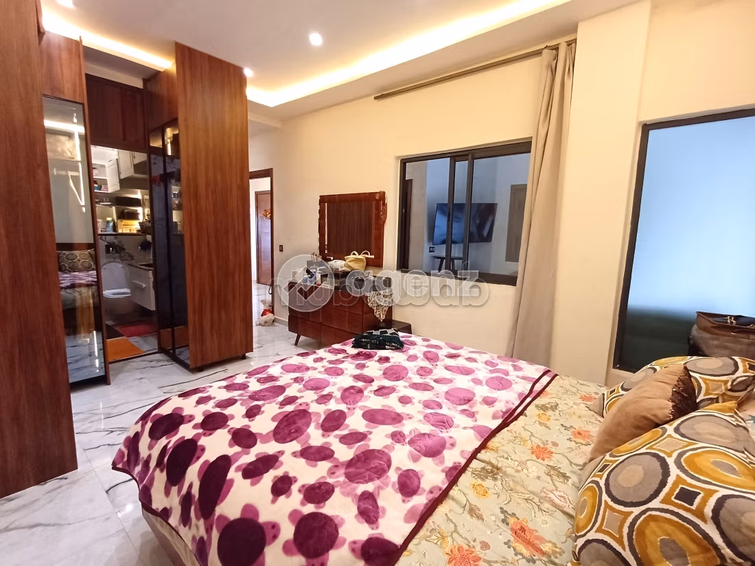 Apartment for sale in Quartier Bachkou. 3 rooms. Garage