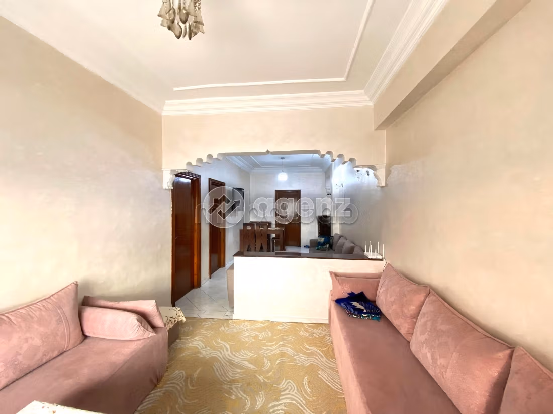 Bonito piso en venta en Ain Chock. Dimensión 105 m². Garaje