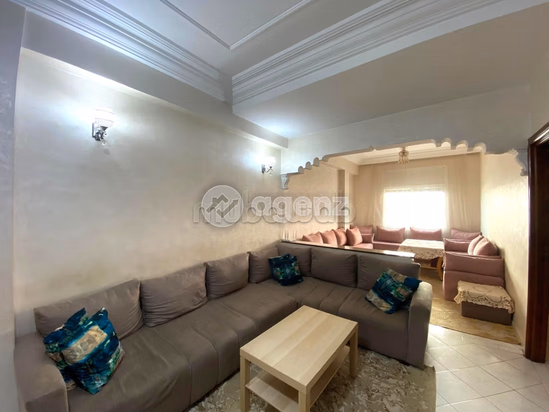 Bonito piso en venta en Ain Chock. Dimensión 105 m². Garaje