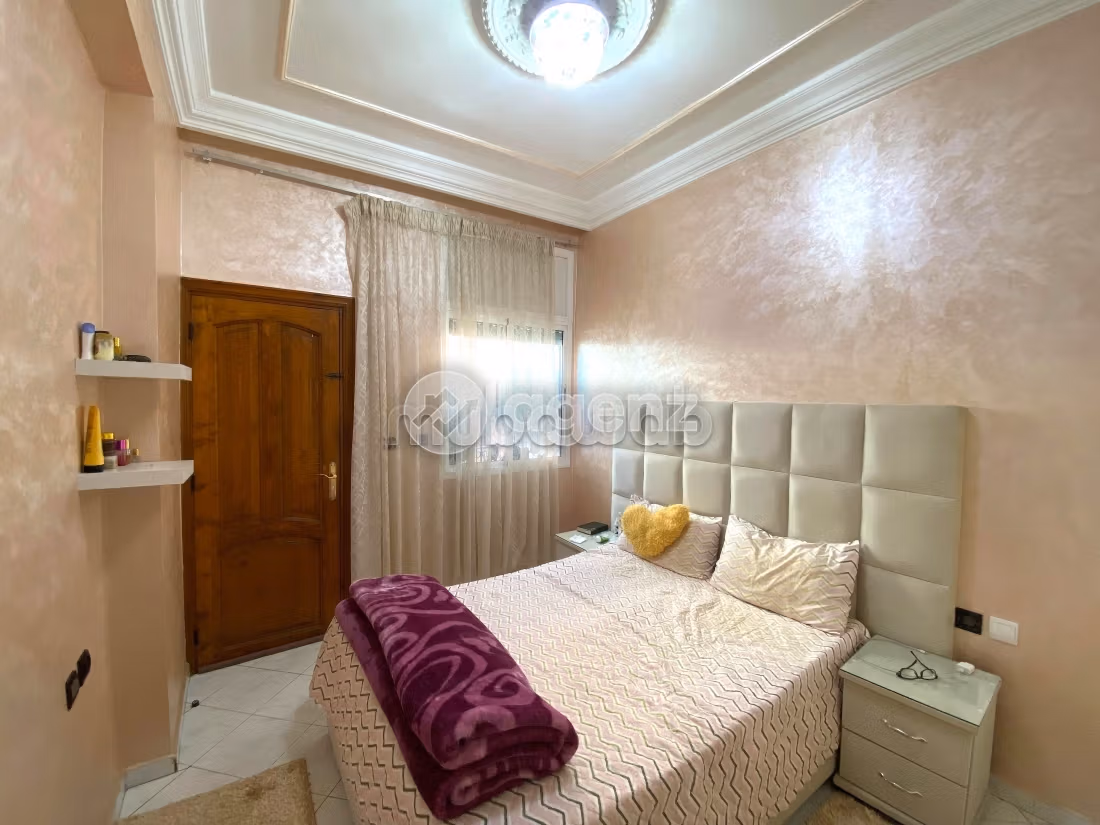 Bonito piso en venta en Ain Chock. Dimensión 105 m². Garaje
