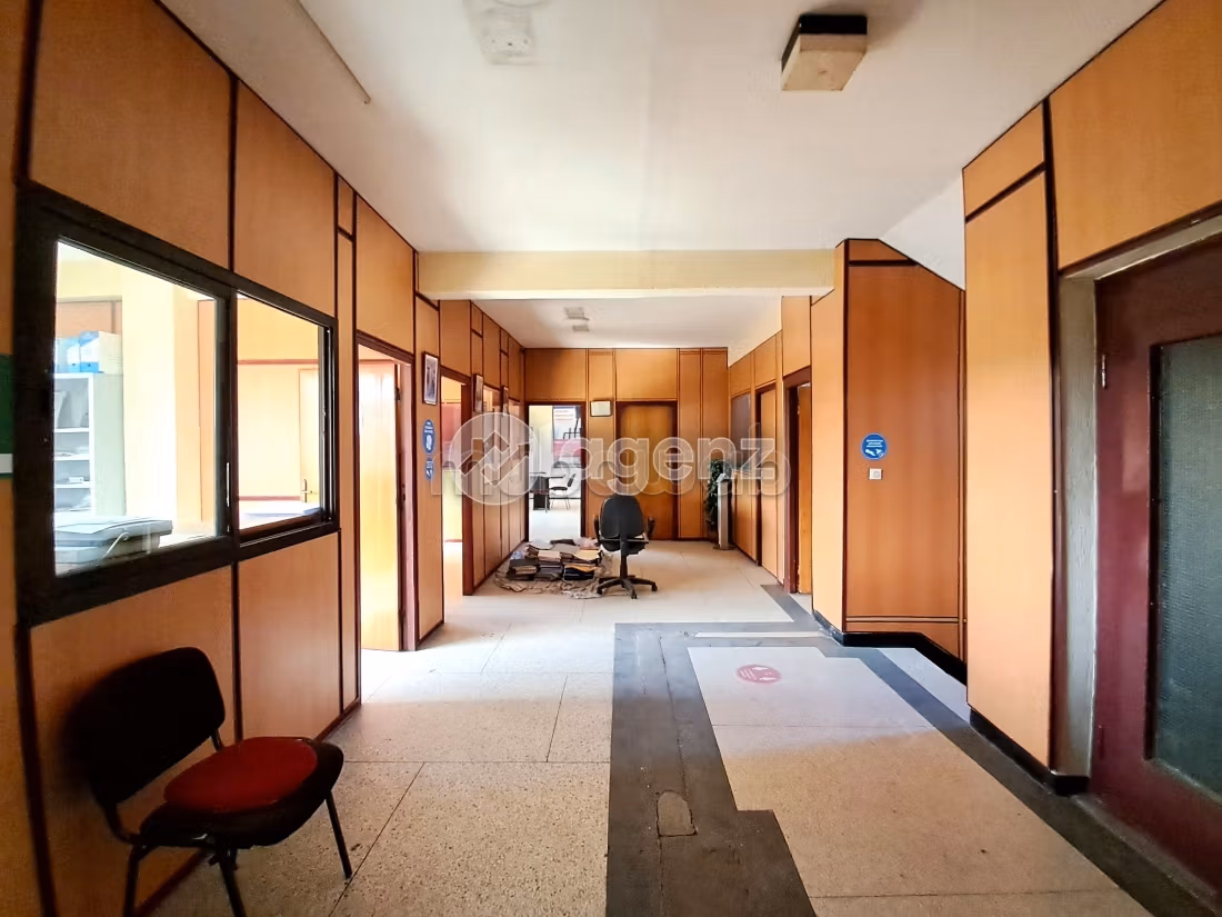Commerce à louer 900 m² Nassim Mohammedia