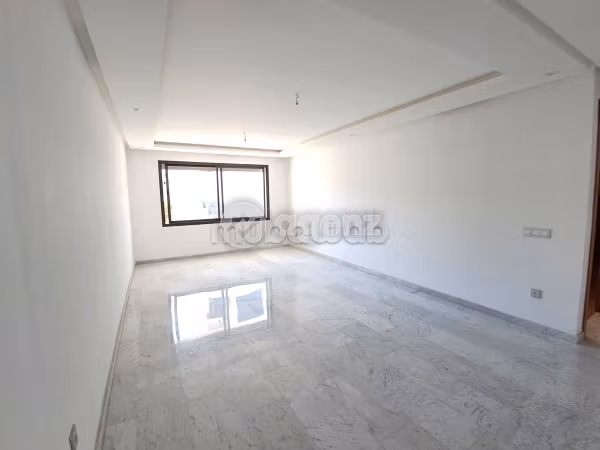 Appartement à vendre 116 m², 3 chambres Les Hôpitaux Casablanca