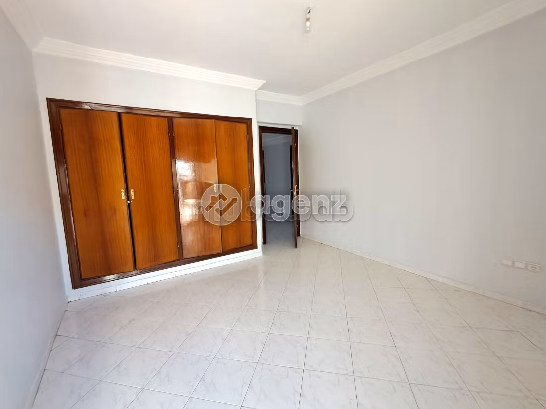 Appartement 136 m² à Les Hôpitaux — 9