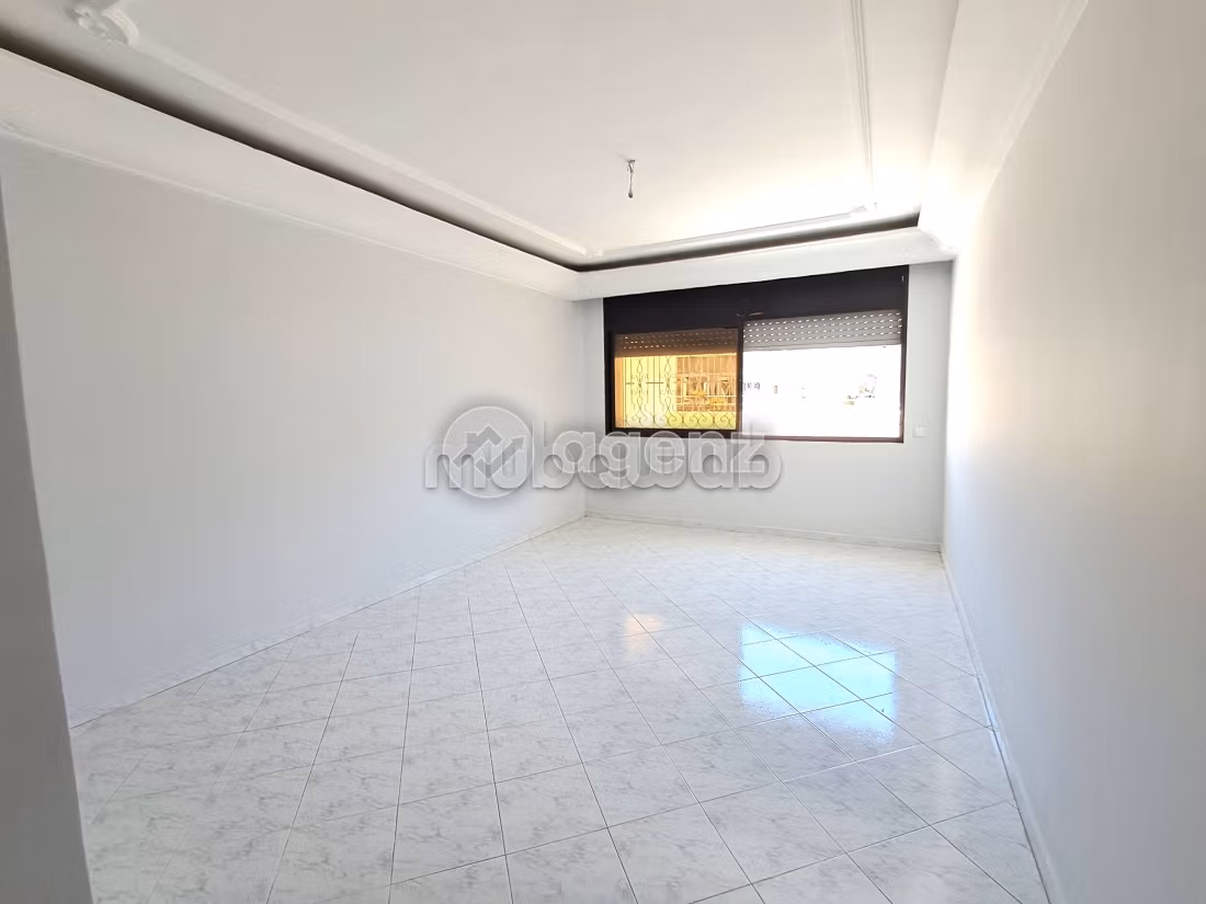 Appartement à vendre 136 m², 3 chambres Les Hôpitaux Casablanca