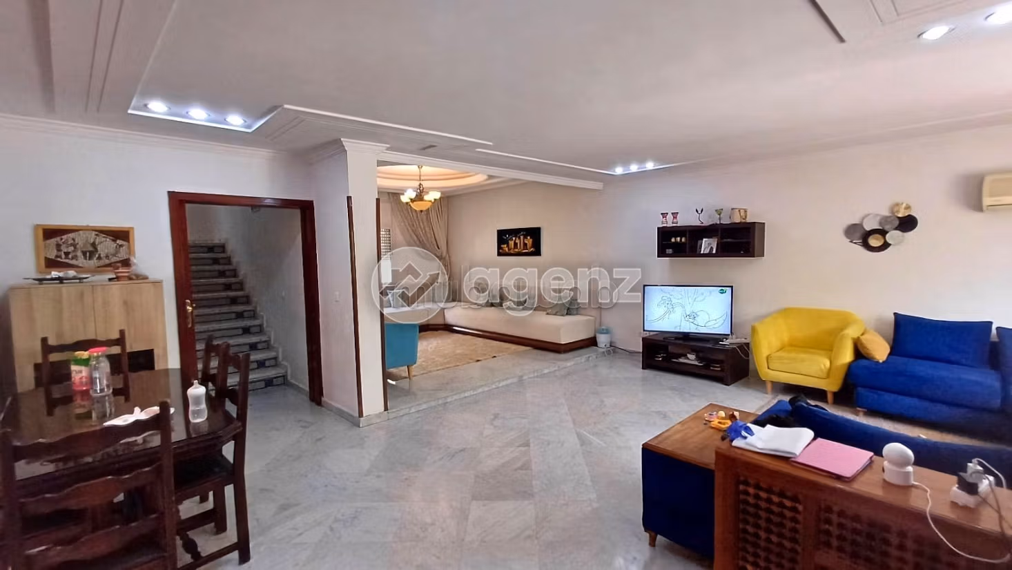 Vendita villa di lusso a Hay Jdid. Superficie 210 m². Posto auto e terrazzo