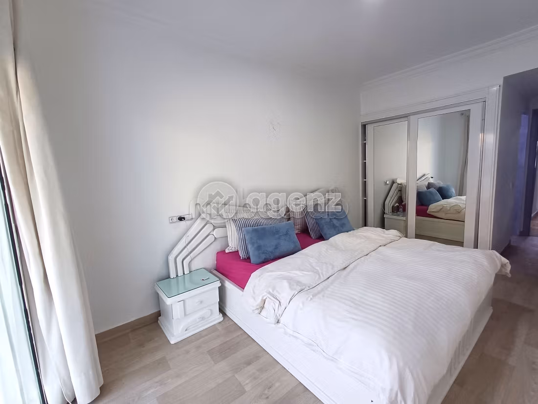 Sell apartment. 3 rooms. Fully furnished