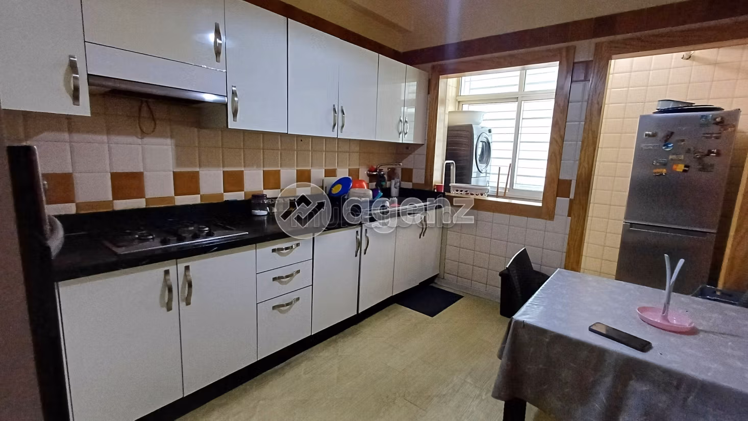 Fabulous apartment for sale in Californie. 3 rooms. With garage and lift