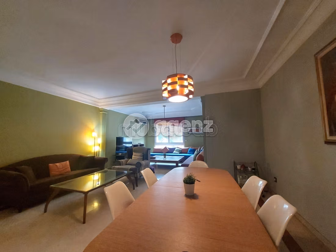 Sale of a lovely apartment in Maârif. 3 rooms. Parking spaces and terrace
