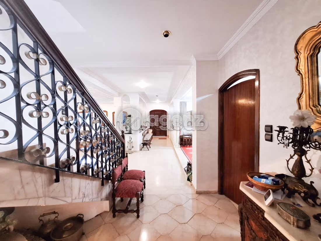 Villa à vendre 609 m², 5 chambres Ain Diab Extension Casablanca