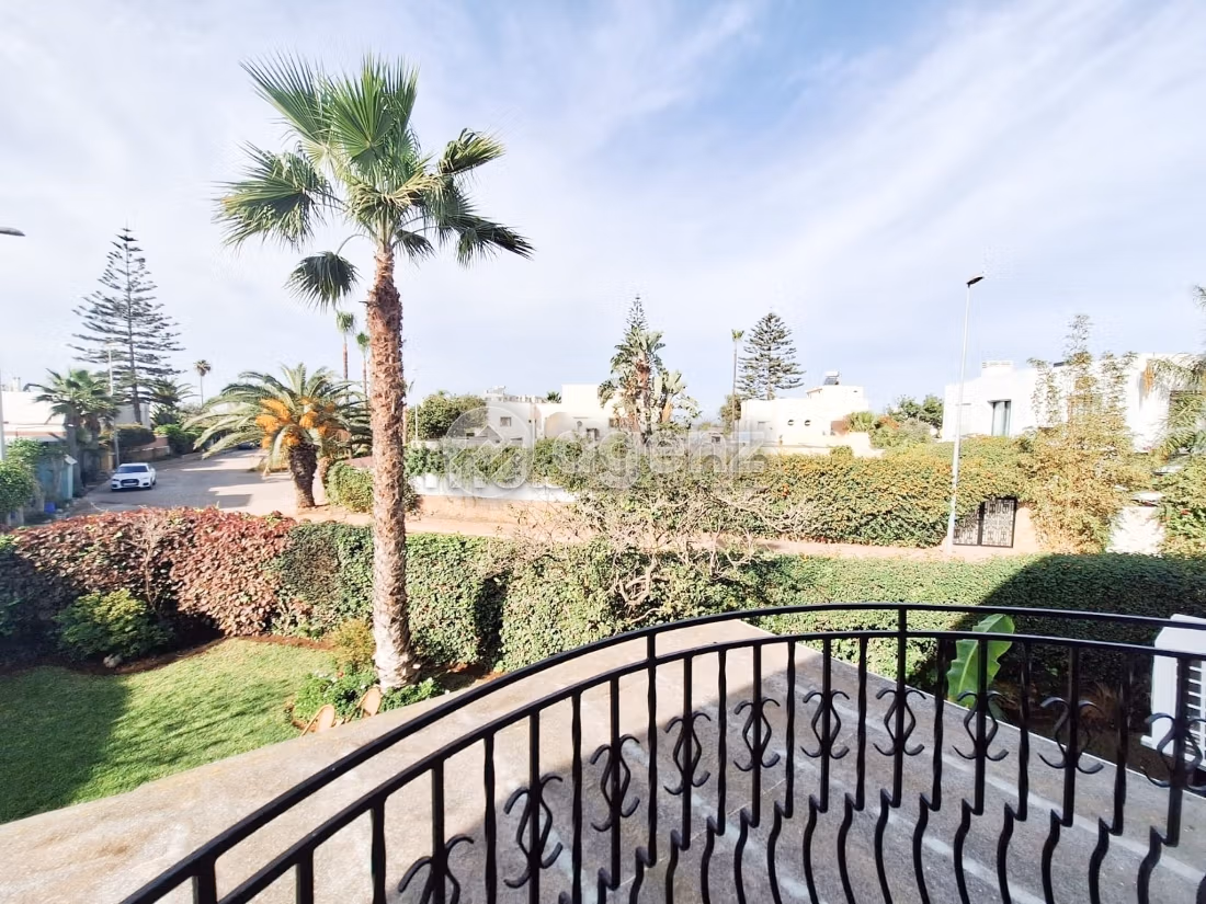 Villa à vendre 609 m², 5 chambres Ain Diab Extension Casablanca