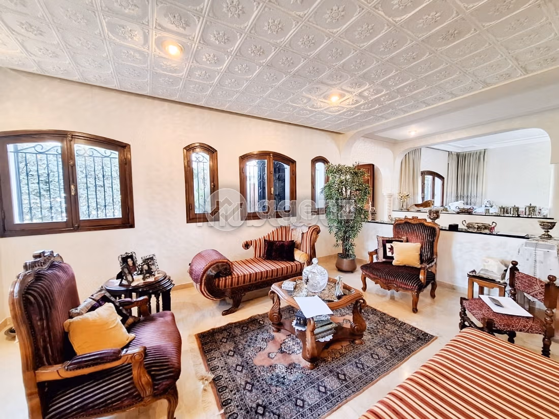Villa à vendre 609 m², 5 chambres Ain Diab Extension Casablanca